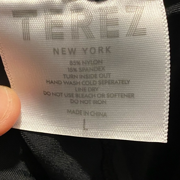 Women Black Star Tights / Yoga pants - never worn - size large - Picture 2 of 2